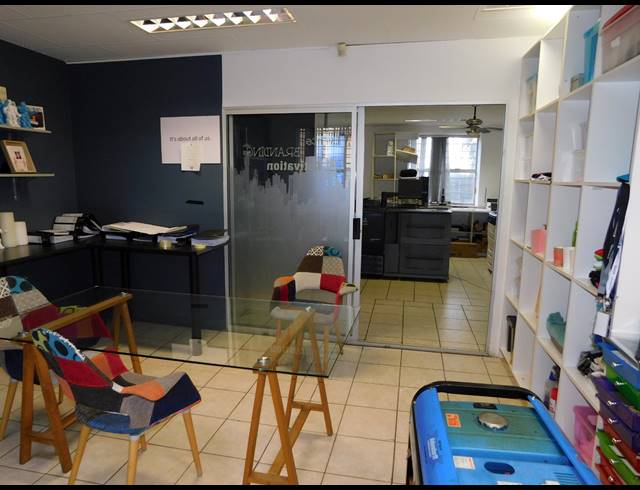 161M² OFFICE FOR SALE IN FERNDALE
